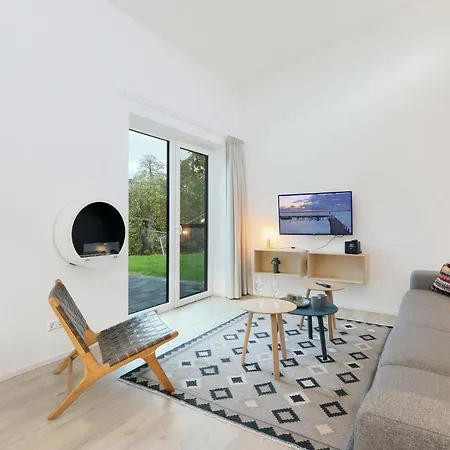 Stunning In Lembruch-dmmer With 2 Bedrooms, Sauna&wifi Ferienhaus